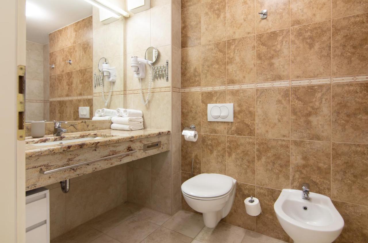 Residence Marina Rose M Apartment By Locap Group Portorož Dış mekan fotoğraf