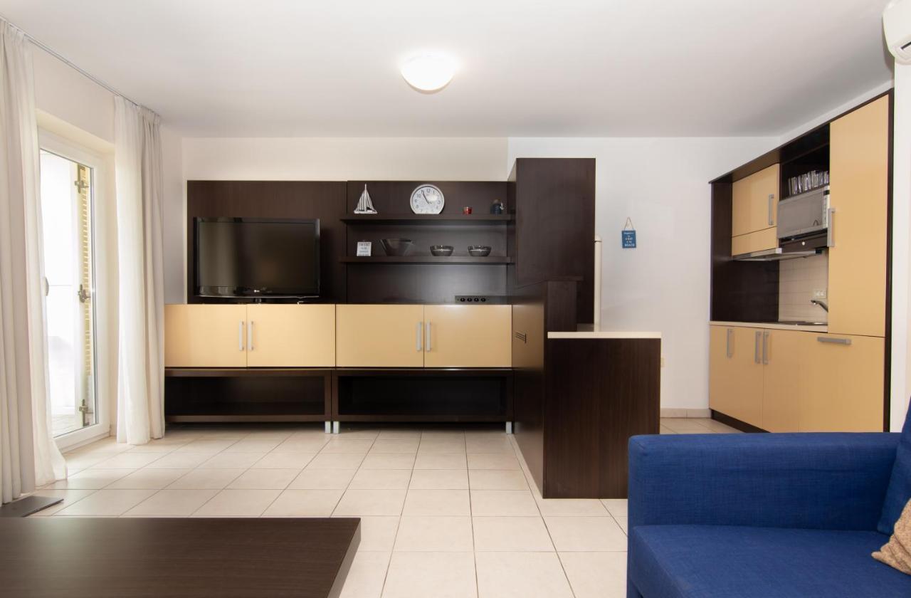 Residence Marina Rose M Apartment By Locap Group Portorož Dış mekan fotoğraf